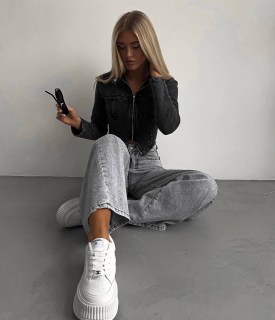 Джинсы