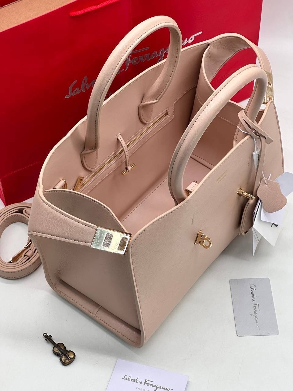 salvatore ferragamo сумка,сумка ferragamo,сумка феррагамо,женская брендовая сумка,сумка