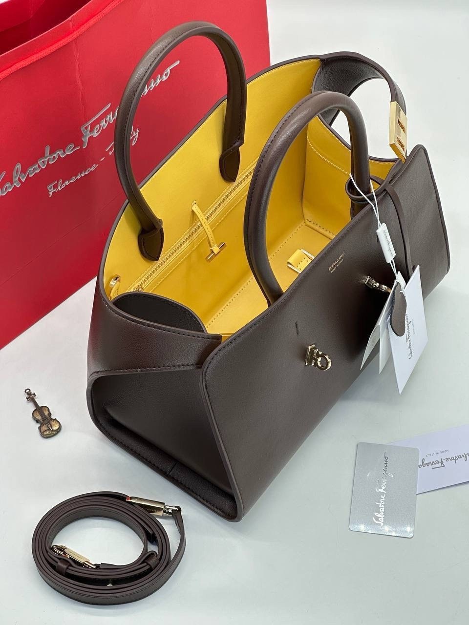 сумка salvatore ferragamo,сумка ferragamo,сумка,женские сумки,брендовая женская сумка