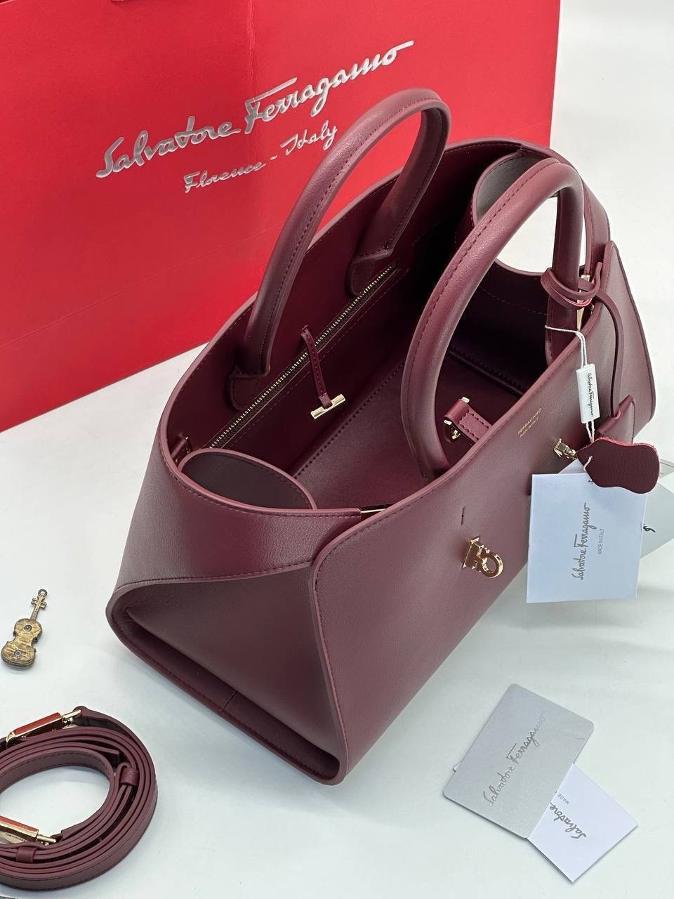 salvatore ferragamo сумка,сумка ferragamo,женская брендовая сумка,сумка,сумка женская