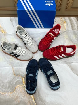 Кроссовки