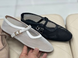 Балетки