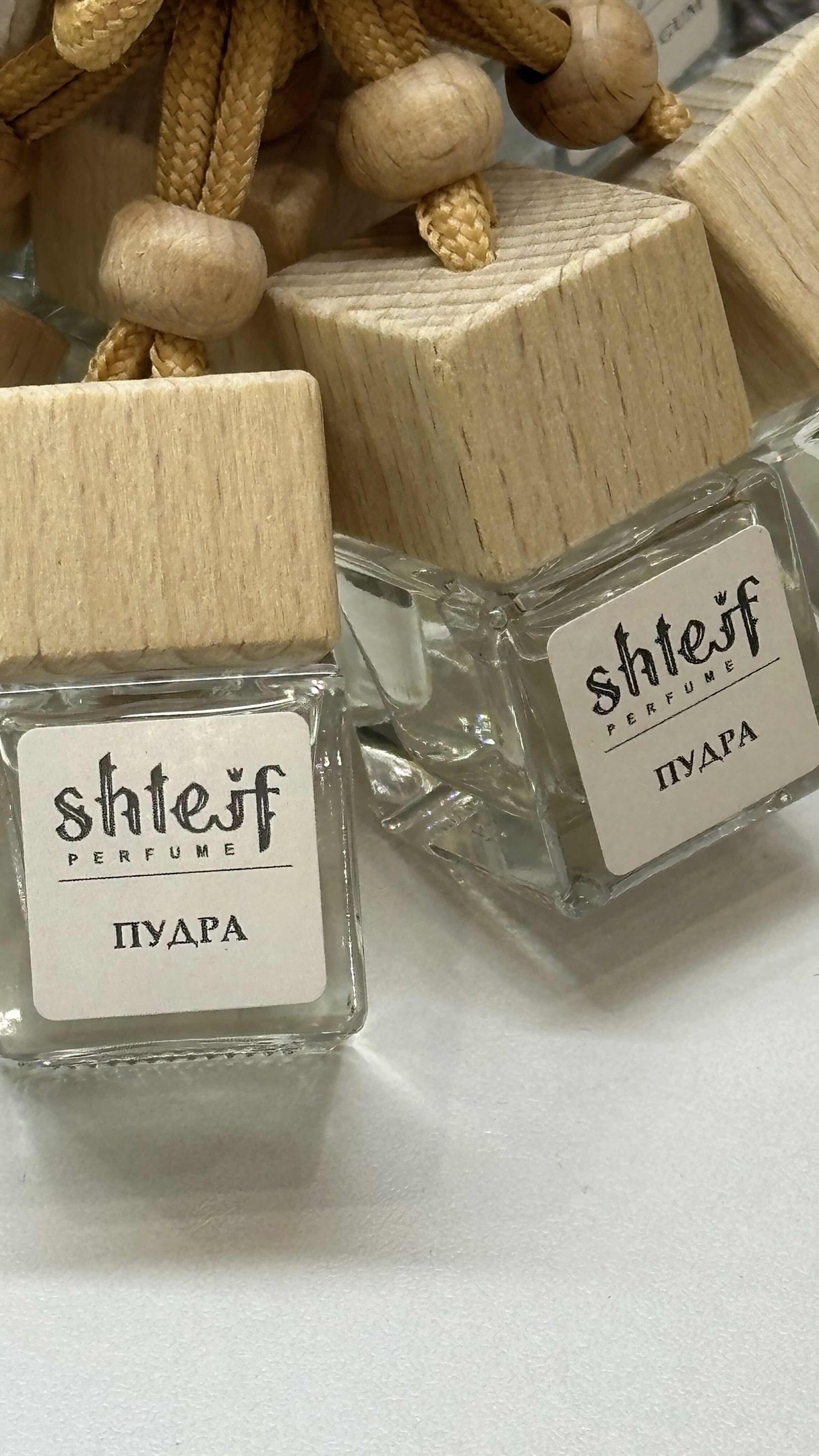 аромат,ароматизатор в автомобиль,ароматизатор автомобильный,ароматизатор в машина,автопарфюм ароматизатор