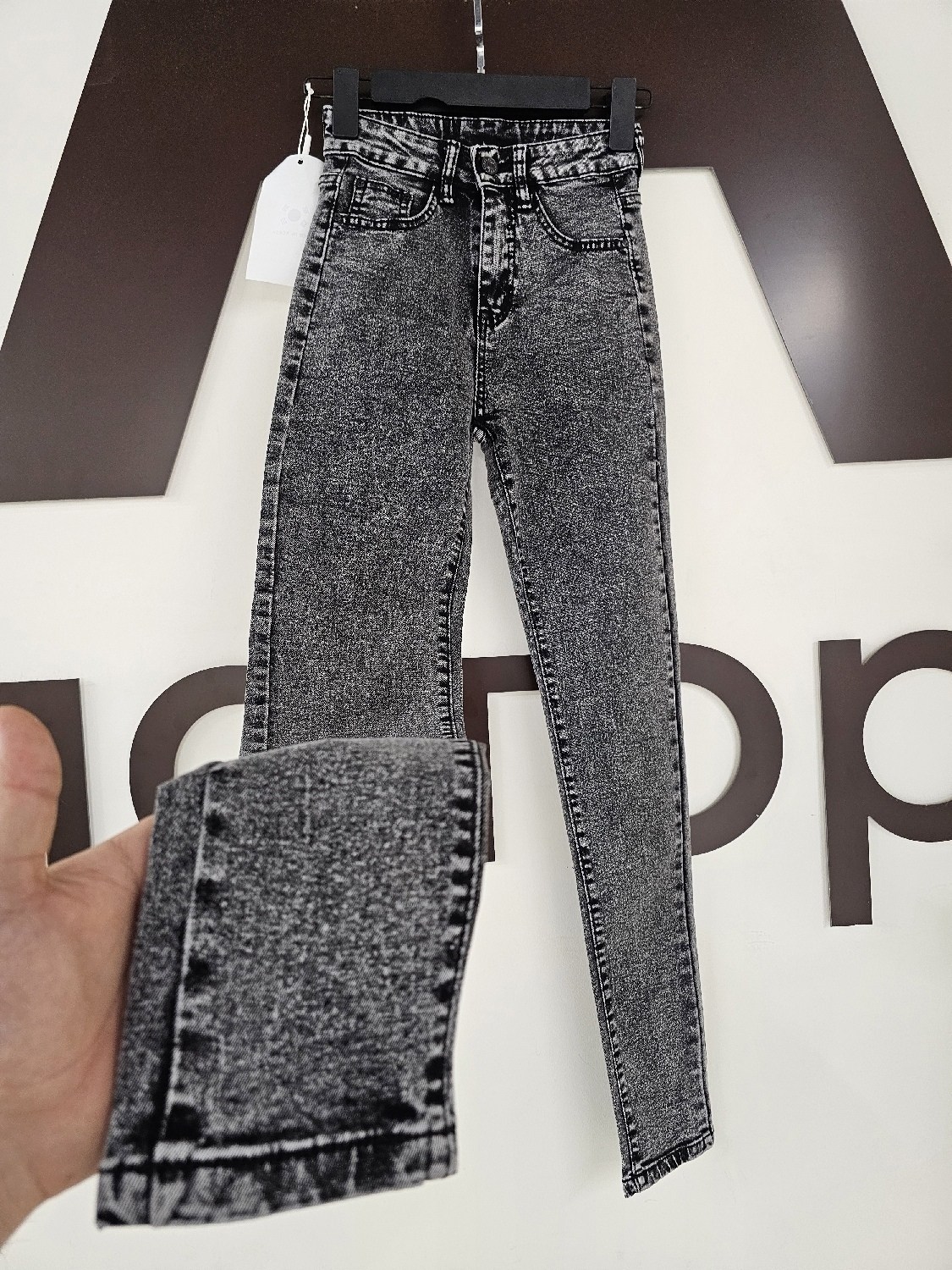 женские джинсы,модные джинсы,серые джинсы,джинсы штаны,джинсы брюки