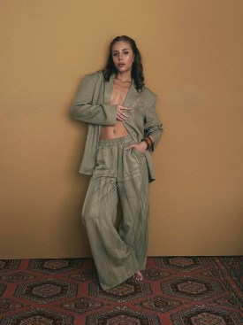 Костюм