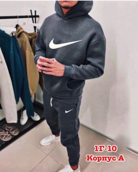 Костюм