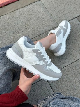 Кроссовки
