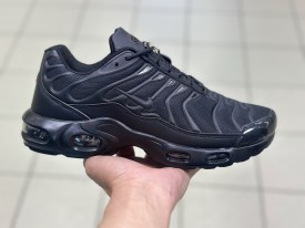 Кроссовки