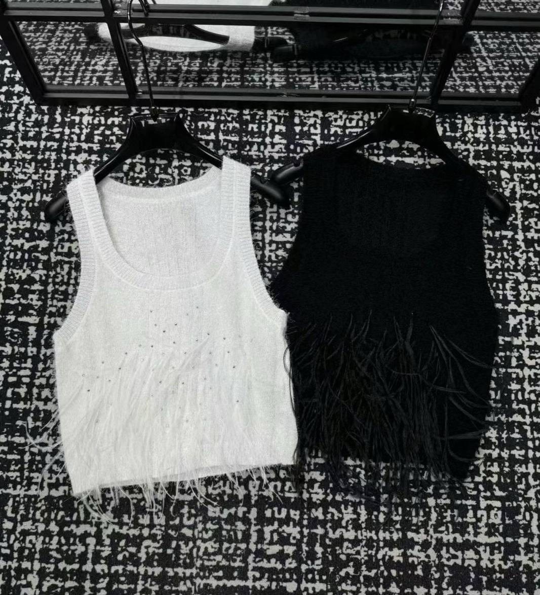 топ с бахромой,модные топы,кофта с перьями