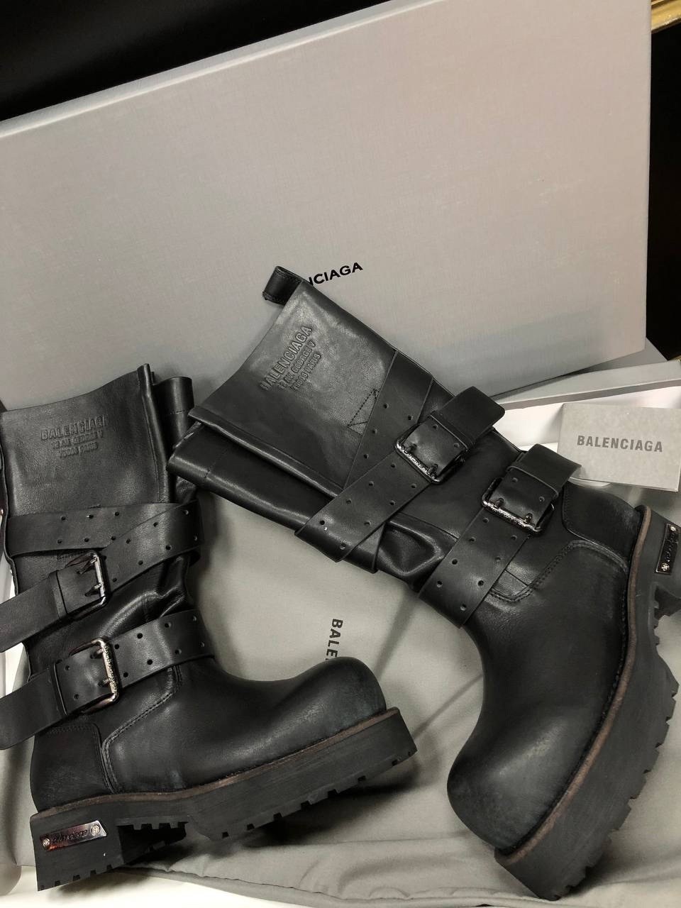 ,кожаные ботинки,ботинки большие,высокие ботинки,женская