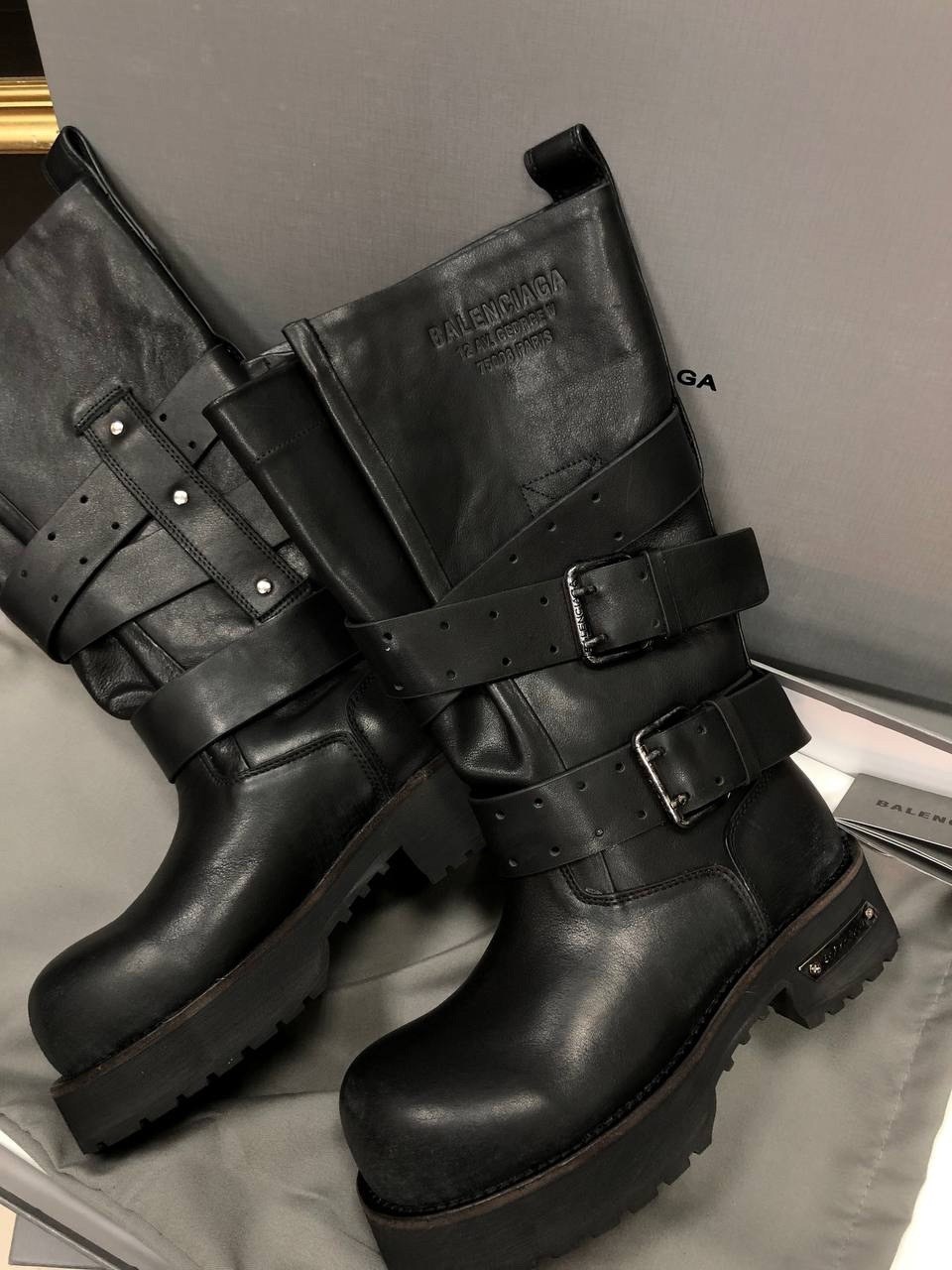 ,кожаные ботинки,ботинки большие,высокие ботинки,женская