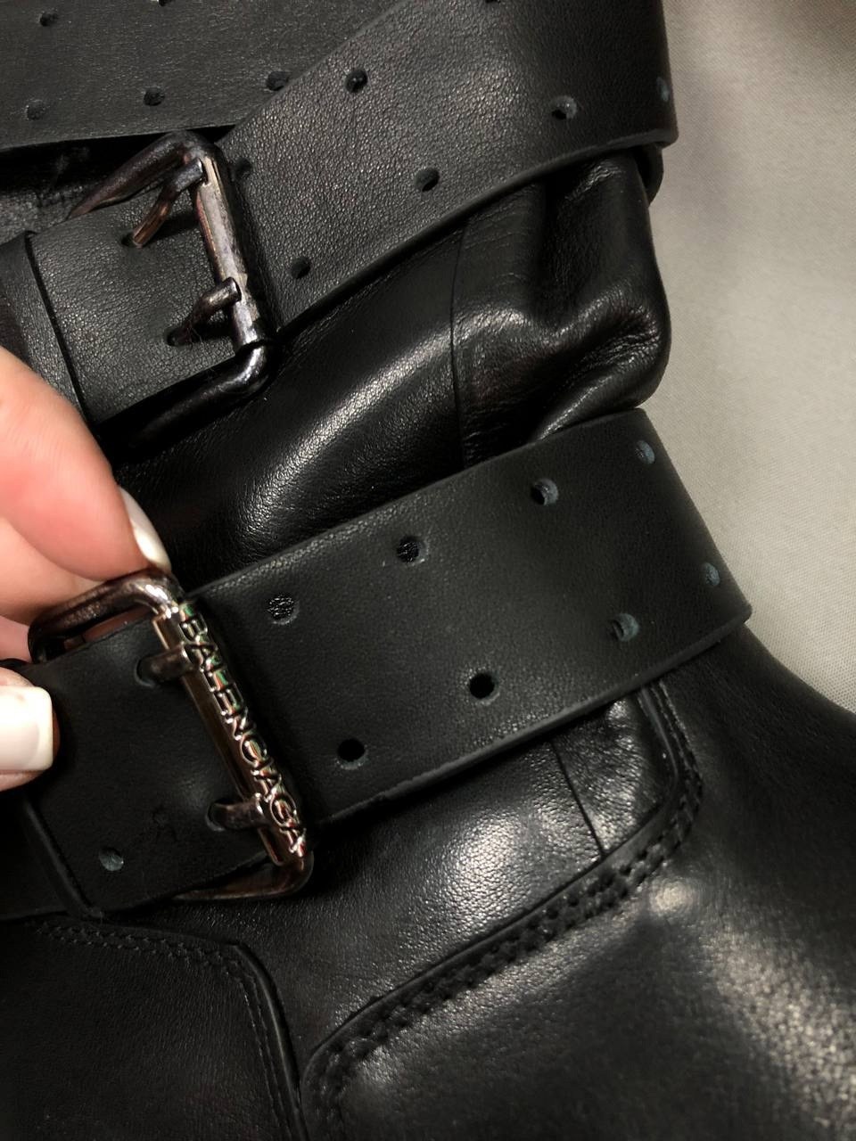 ,кожаные ботинки,ботинки большие,высокие ботинки,женская