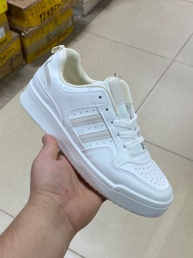 Кроссовки