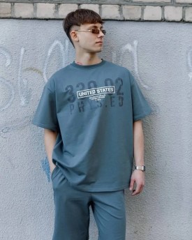 Костюм