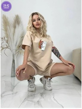 Костюм