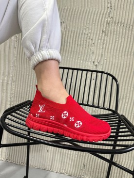 Кроссовки