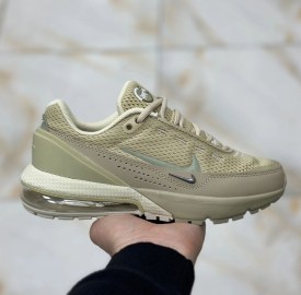 Кроссовки