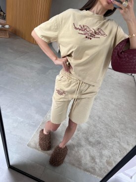 Костюм