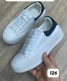 Кроссовки