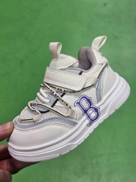 Кроссовки