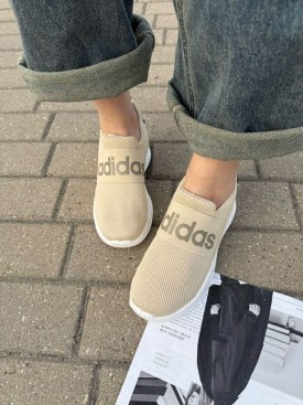 Кроссовки