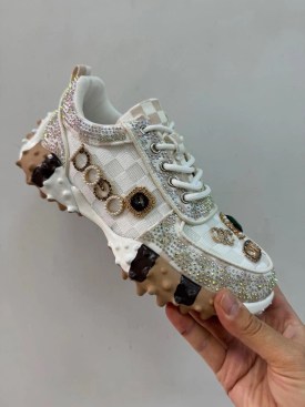 Кроссовки