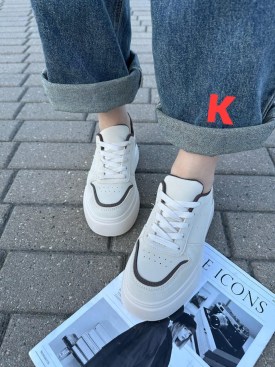 Кроссовки