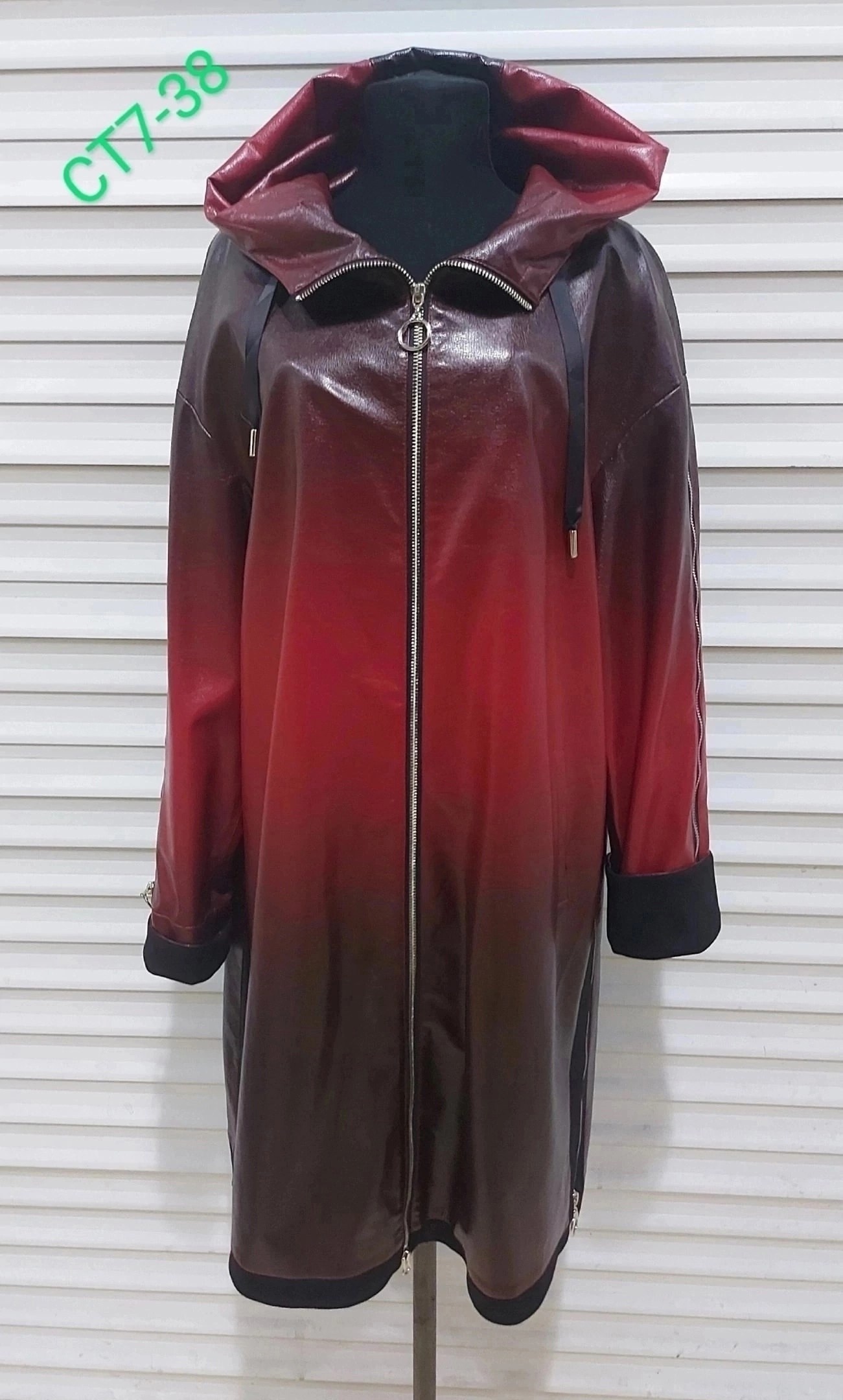 женский кожаный плащ,кожаные плащи,кожаный плащ с капюшоном,плащ женский,кожаное пальто