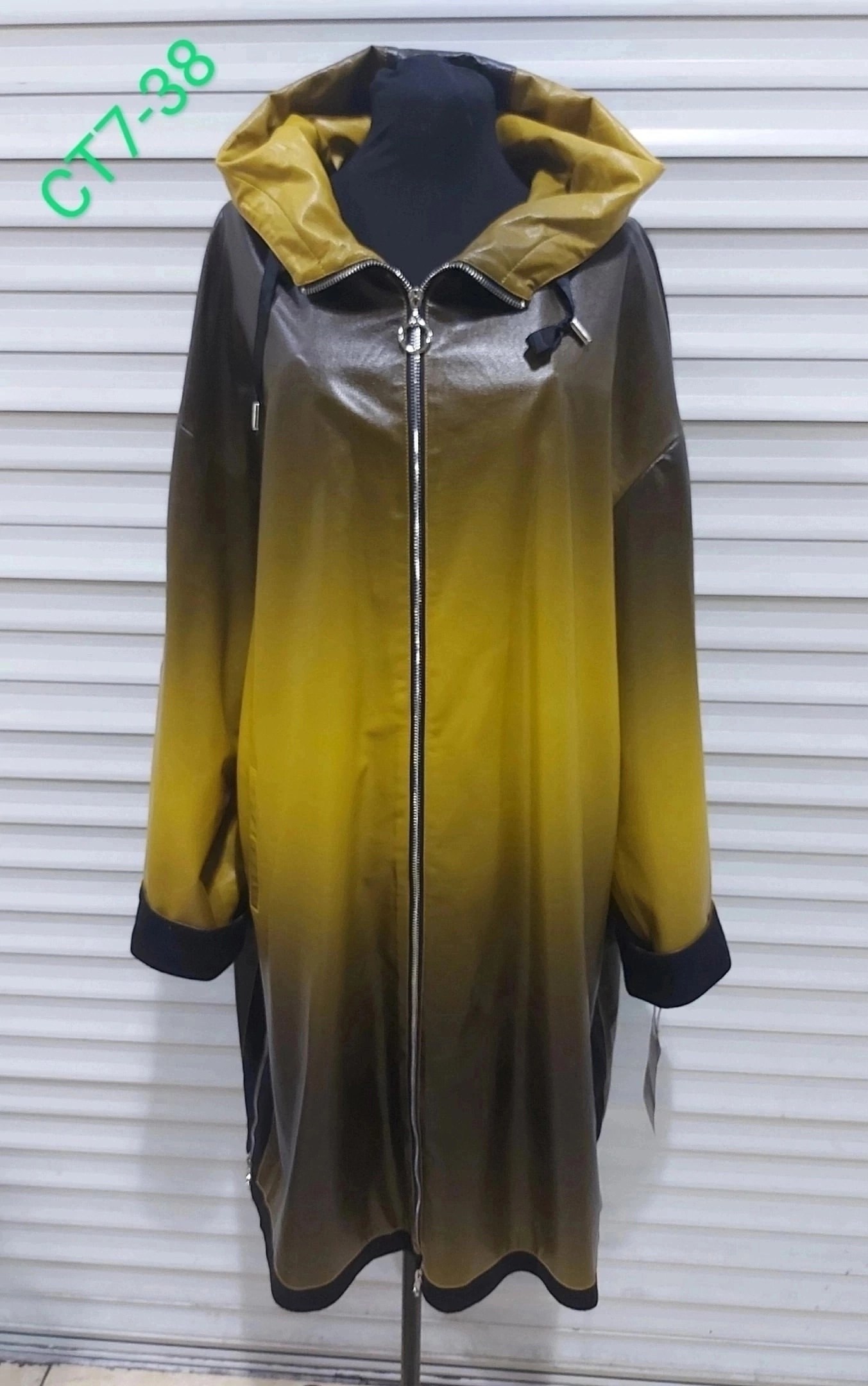 женский кожаный плащ,кожаные плащи,кожаный плащ с капюшоном,плащ женский,кожаное пальто