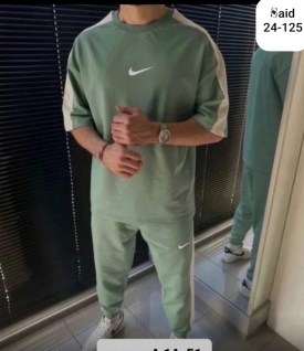 Костюм