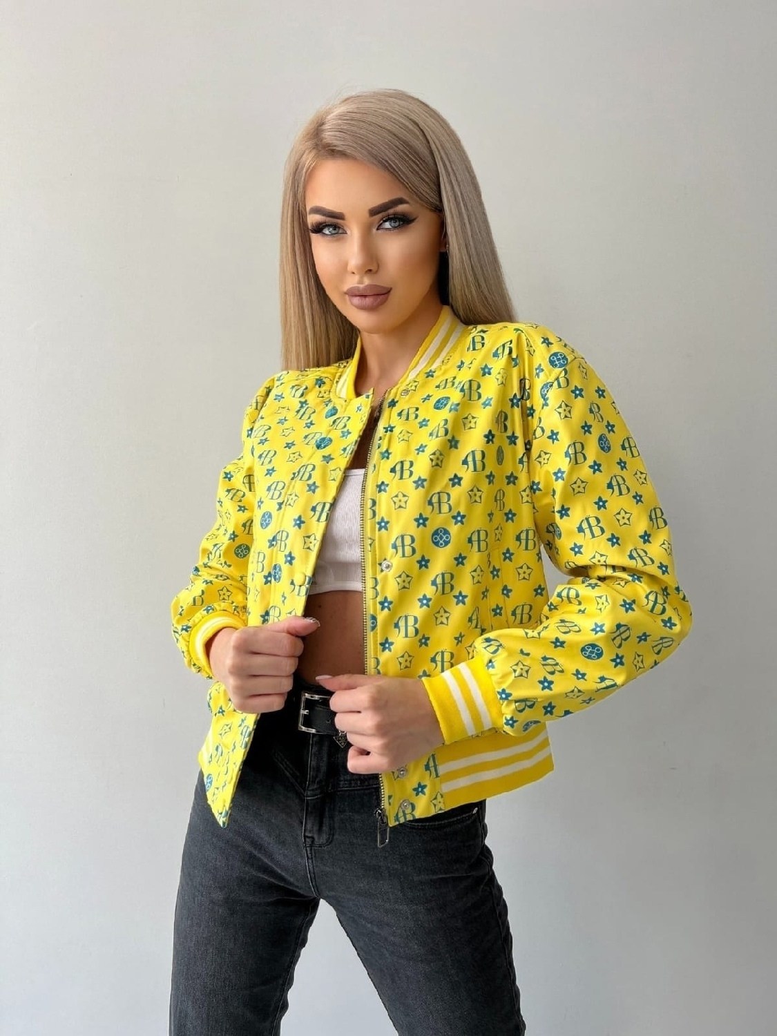 женская куртка бомбер,куртка бомбер на весну,куртка бомбер,кожаная куртка бомбер женская,кожаная куртка бомбер