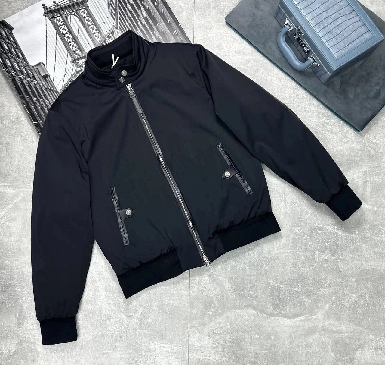 легкая куртка,мужская ветровка,куртка мужская,куртка,куртка бомбер