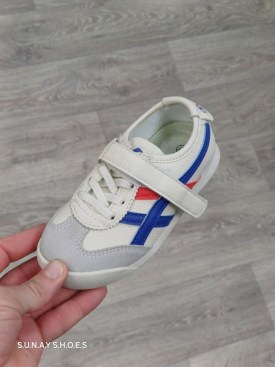 Кроссовки