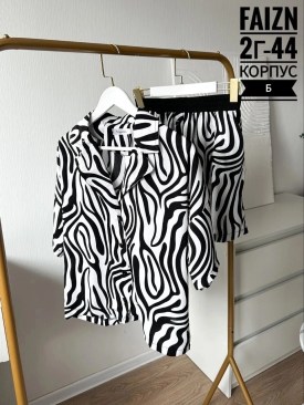 Костюм
