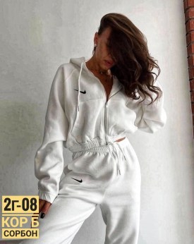 Костюм