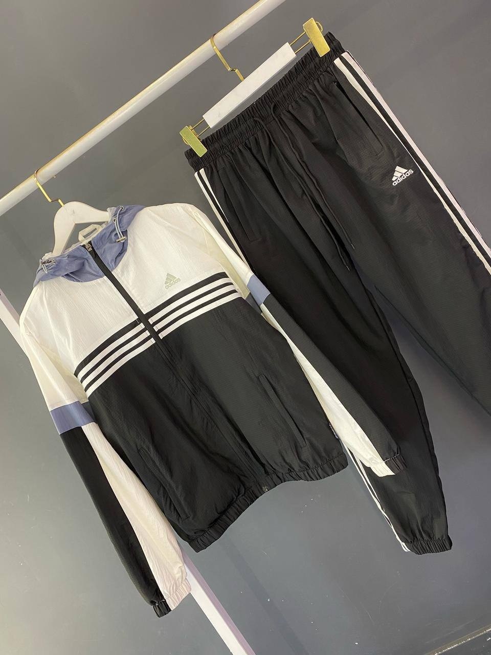 спортивный костюм adidas,спортивный костюм мужской плащевка адидас,спортивные костюмы адидас,тренировочный спортивный костюм адидас мужской,спортивный костюм adidas мужской