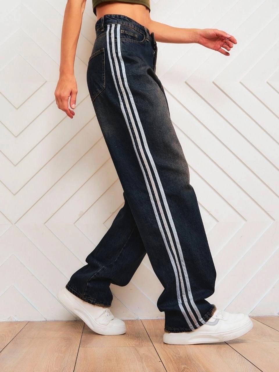 джинсы стильные,модные джинсы,джинсы комбинированные,джинсы с лампасами,штаны джинсы
