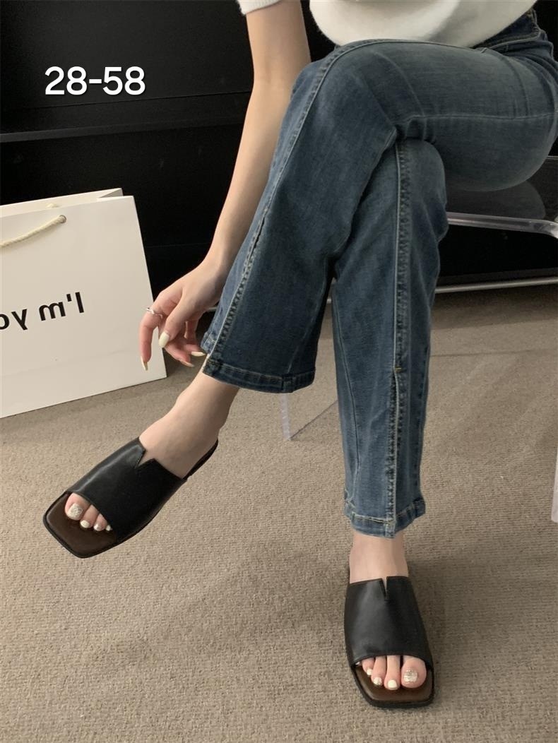 ,женские шлепанцы,модные шлепанцы,шлепки женские,модные тапочки