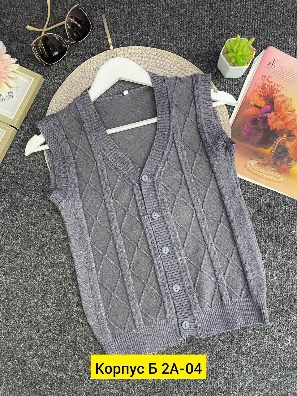 вязаные жилеты,вязаная жилетка,безрукавка вязаная,жилетка женская,женский вязаный жилет
