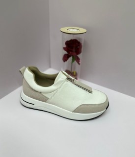 Кроссовки