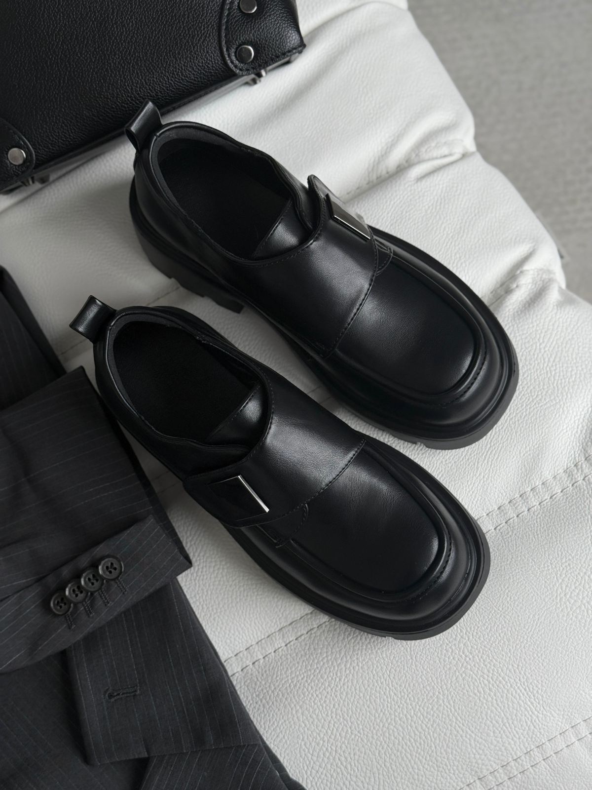 ,лоферы женские,кожаные лоферы,черные лоферы,массивные лоферы