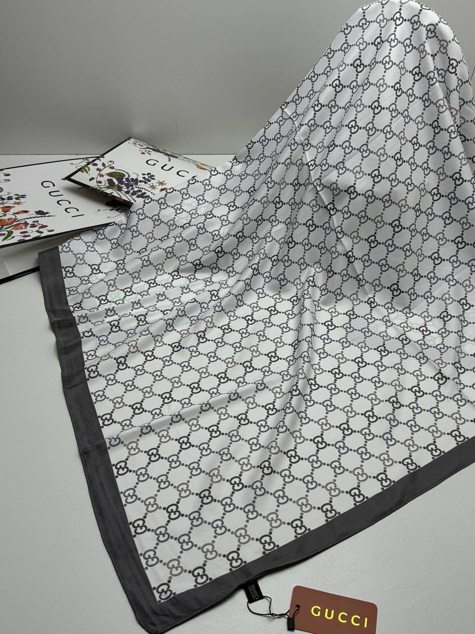 брендовый платок,шарфы и платки,платок gucci,шелковые платки,женские платки