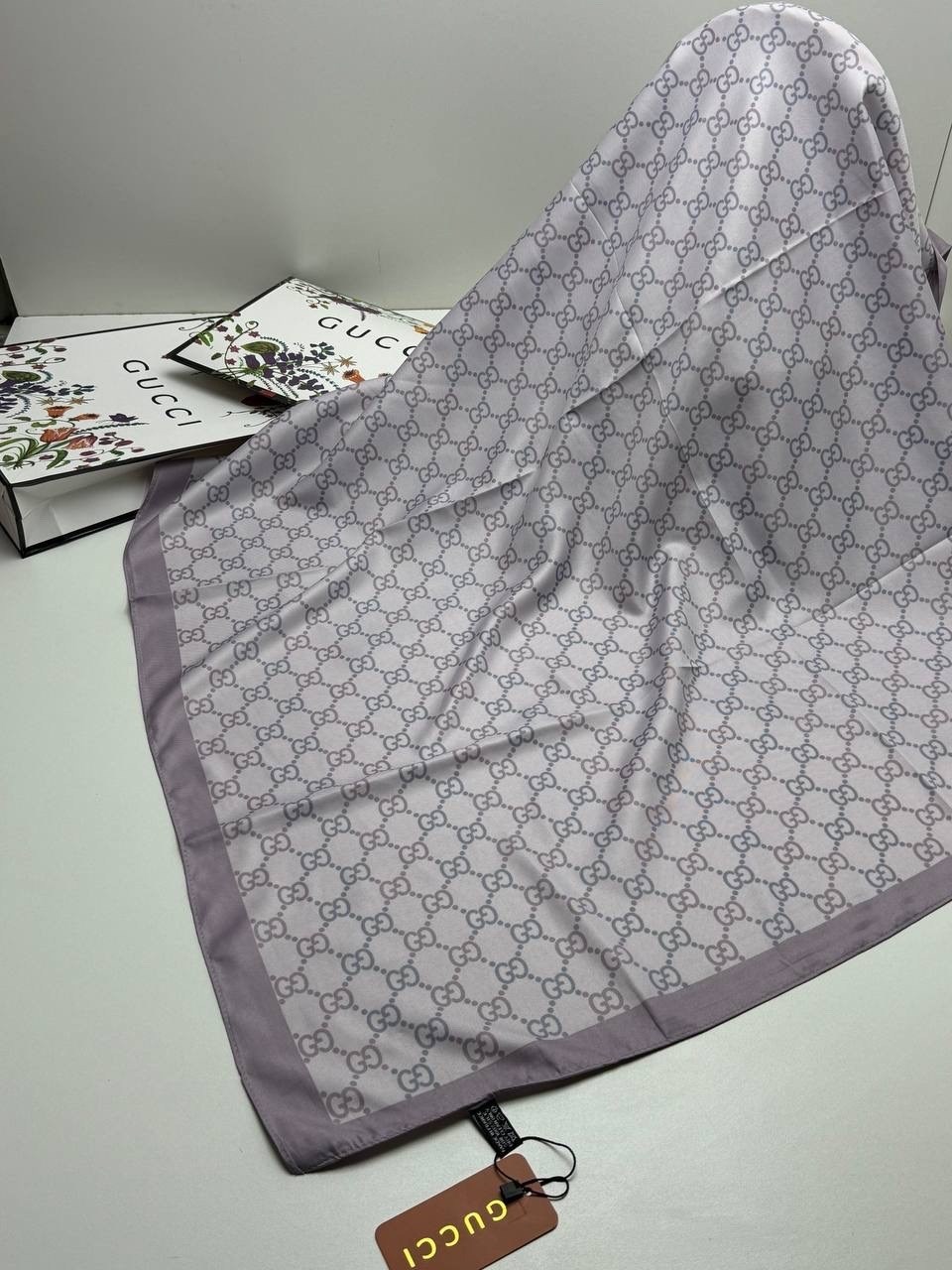 брендовый платок,шарфы и платки,платок gucci,шелковые платки,женские платки