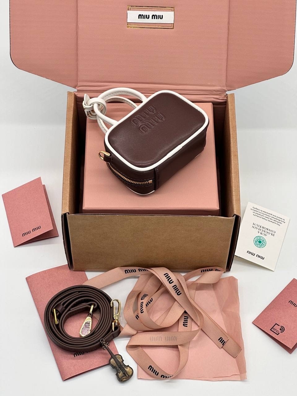 Женская одежда