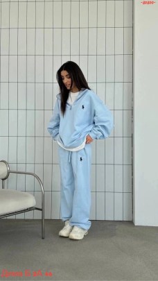 Костюм