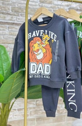 Костюм