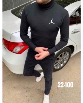 Свитер