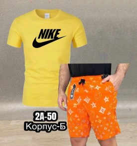 Костюм