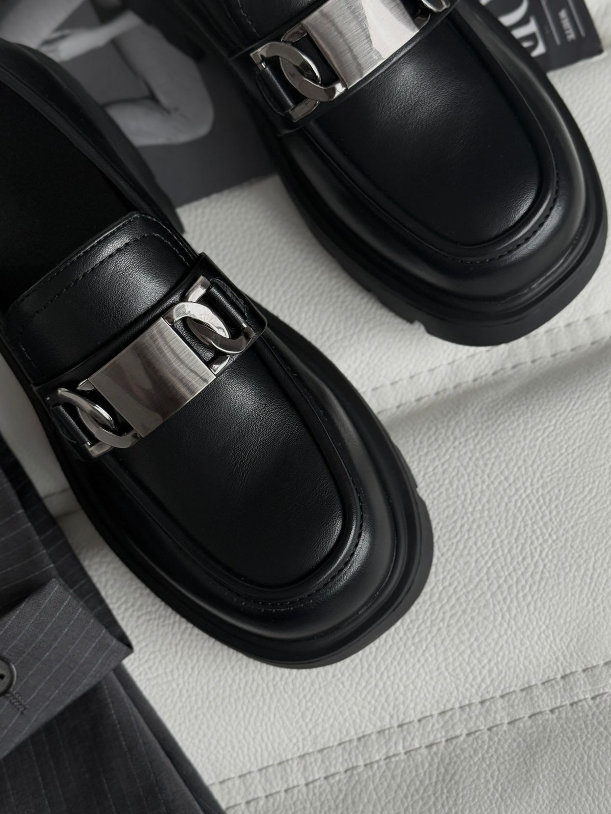 ,лоферы женские,кожаные лоферы,черные лоферы,массивные лоферы