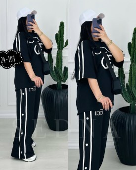 Костюм